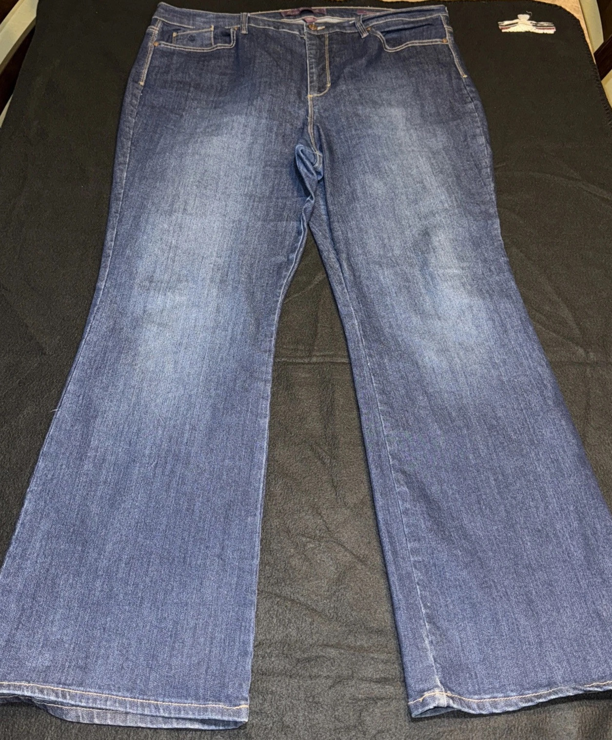 GLORIA VANDERBILT Amanda Plus Size 20 Dark Bootcut Jeans