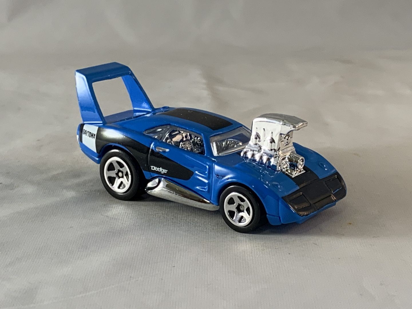 Hot Wheels Dodge Charger Daytona 2018 Muscle Mania Blue 5SPs