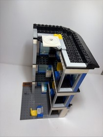 LEGO CITY: Police Station (60141) used incomplete