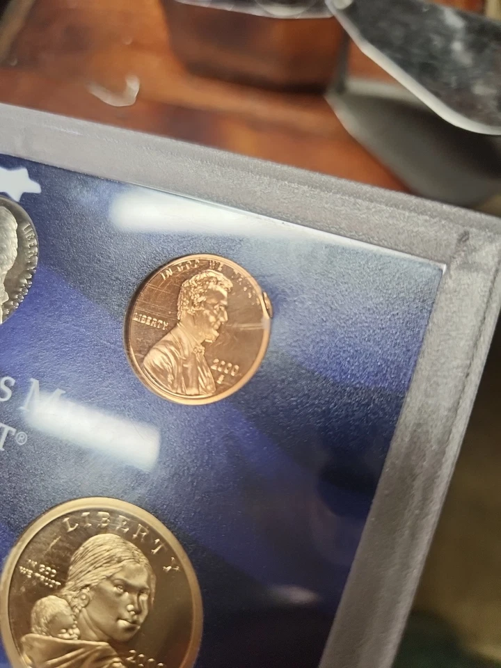 2000 S Proof Set Error. Partially Clipped Or Smashed Plancet. - Image 2 of 4