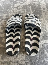 Adidas Adilette Marimekko Slides Black / White Men’s 9/ Women’s 10-10.5