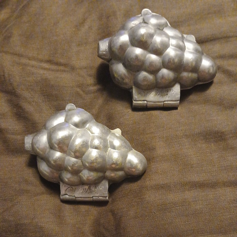 (2) Vintage Grape Mold Bunch Pewter Ice Cream Chocolate Wilton Chicago 1972