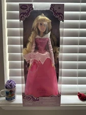 DISNEY STORE EXCLUSIVE SLEEPING BEAUTY 17" SINGING DOLL *NIB*
