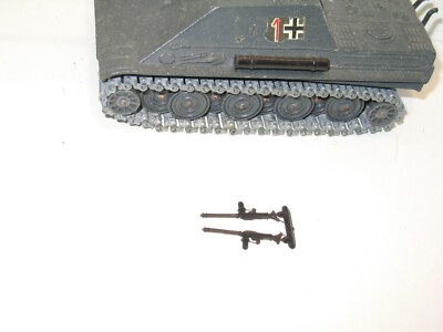 R134 SOLIDO PLASTIC NOIR, 2 X mitrailleuse MG small peg, char allemand militaire