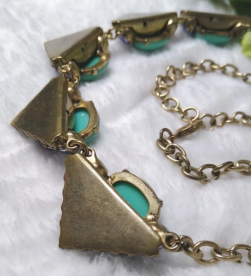 Colar STELLA e DOT Strass Roxo Rory Azul Triângulo Latão Verde-azulado, Pré-próprio - Imagem 2 de 4