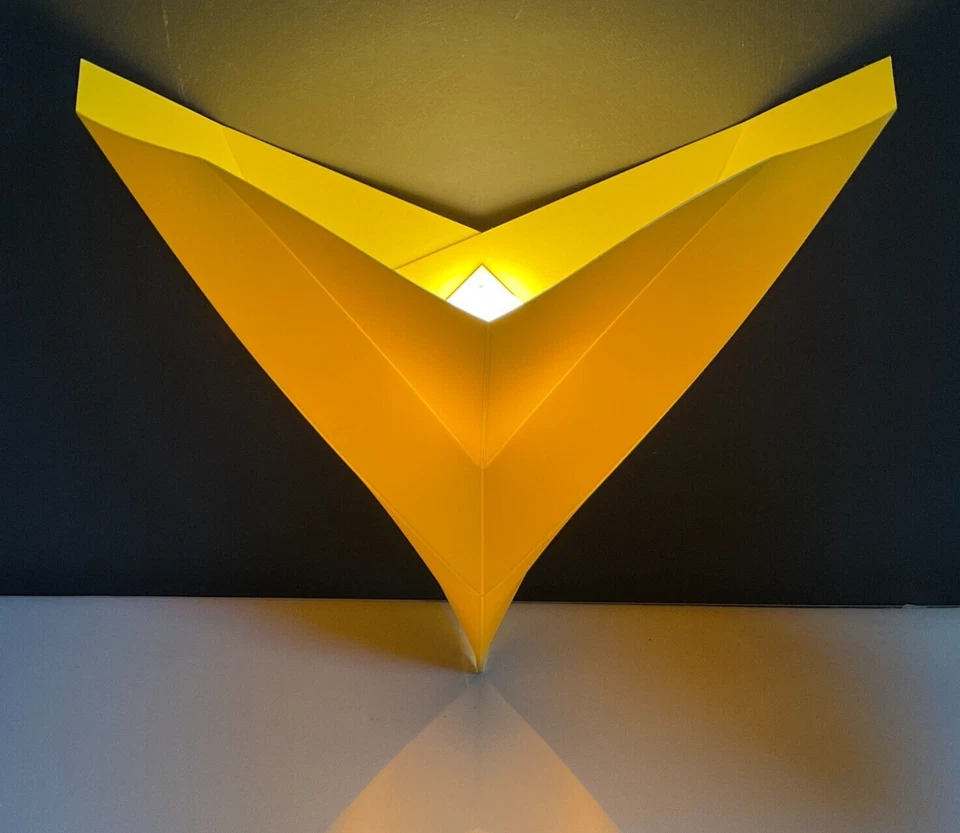 Aplique de pared Ikea Fluga "Fly" amarillo polipropileno vintage 1995 Foto 2 de 4