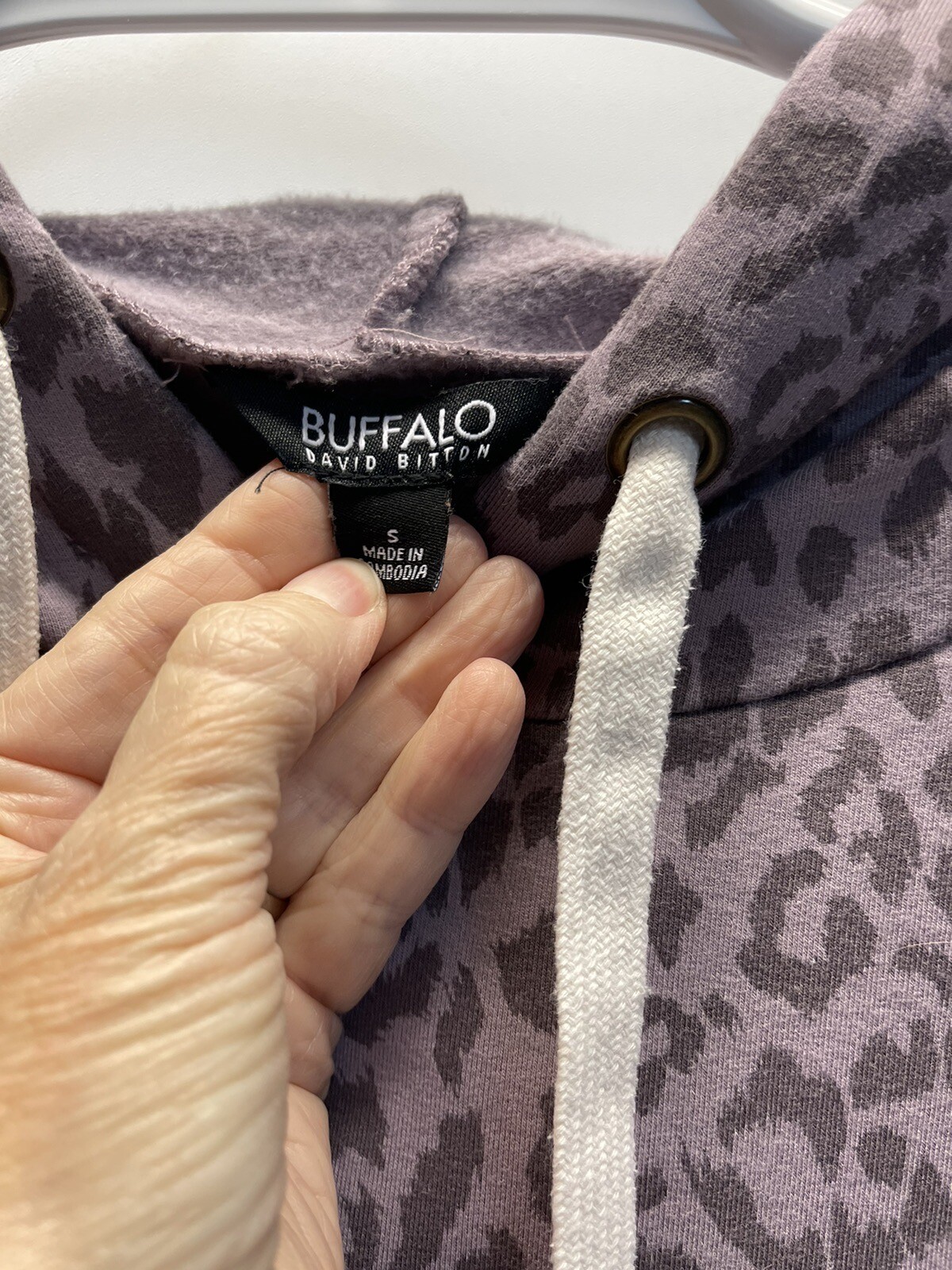 Buffalo by David Britton Pullover Sweatshirt Soft… - image 3