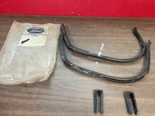 1949 Early 1950 Ford Convertible Vent Window Rubber Seals Weatherstrip 823