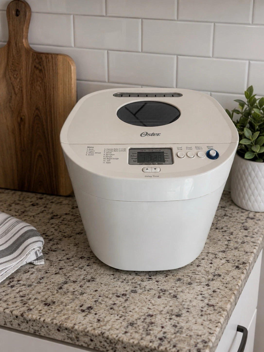 Oster Auto Artisan Dough & Bread Maker Express Bake 2 LB Loaf CKSTBRTW20