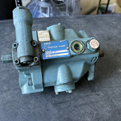 #ad #ad Daikin V15A1RY 95 Piston Pump Clockwise Rotation KH 82724 $725.00