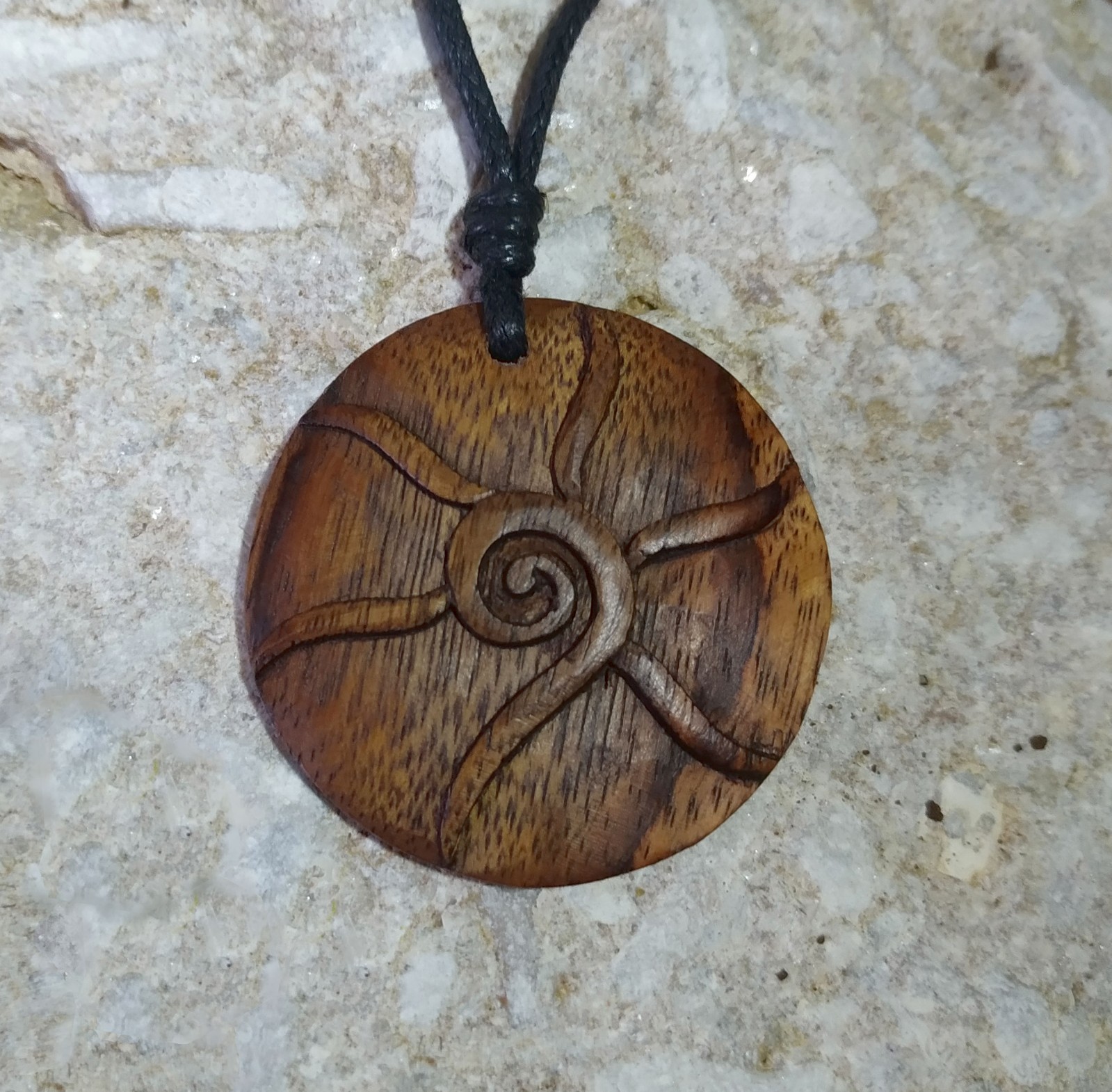 Sonnen Spirale Anhänger ca. 4 cm ~ Symbol für Schöpfung und Lebenskraft