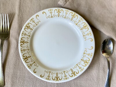 Homer Laughlin Large 9' Round Dinner Plate Gold Flourish Set of 4   Made In USA