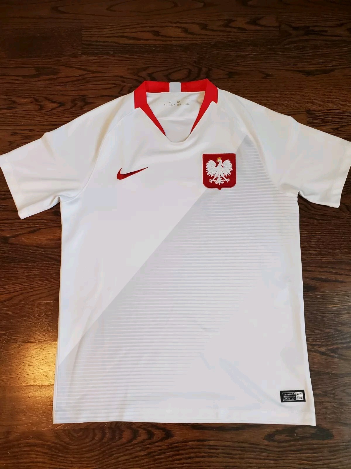 Poland NIKE Home 2018 Soccer Football Jersey Medium