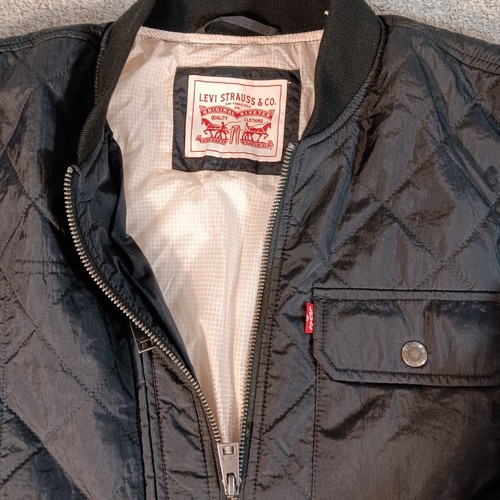 Levi's Diamond Quilted Bomber Jacket Women Med Black Lined Full Zip Pockets ๐ฅ๐ฅ