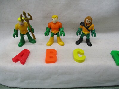 Fisher Price Imaginext Super Friends Pick One Aquaman King of the Seas Fish Dude