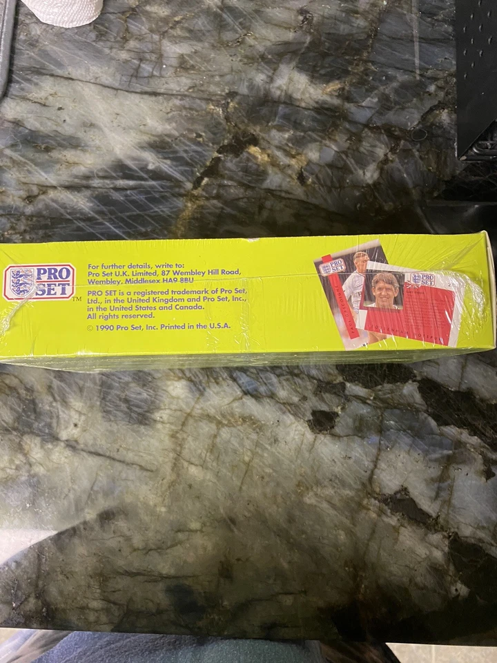 PRO SET 1990/1991 COLLECTORS SET CARDS SOCCER/FOOTBALL SEALED BOX MINT - Image 2 of 3