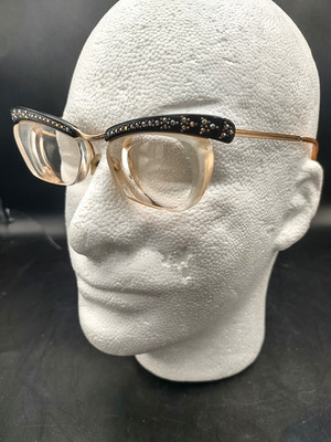 Vintage Amor 1026 Eyeglasses France Embellished Cat Eye Frames ONLY 135 + Case