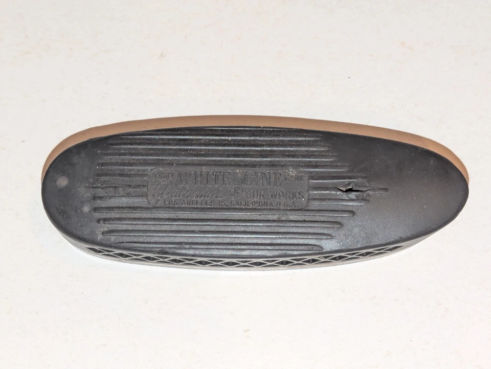 Almohadilla de retroceso de panal Pachmayr White Line (negro) orificios de tornillo 3 1/8" Foto 2 de 4