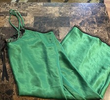 VINTAGE UNDERCOVER WEAR GOWN / LINGERIE  SIZE LARGE  GREEN