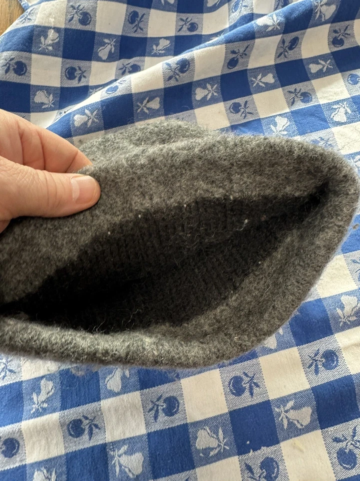 VTG Eddie Bauer Heavy Felted Wool Beanie M/L Gray W/ Thinsulate Liner Winter Hat - Image 3 of 4