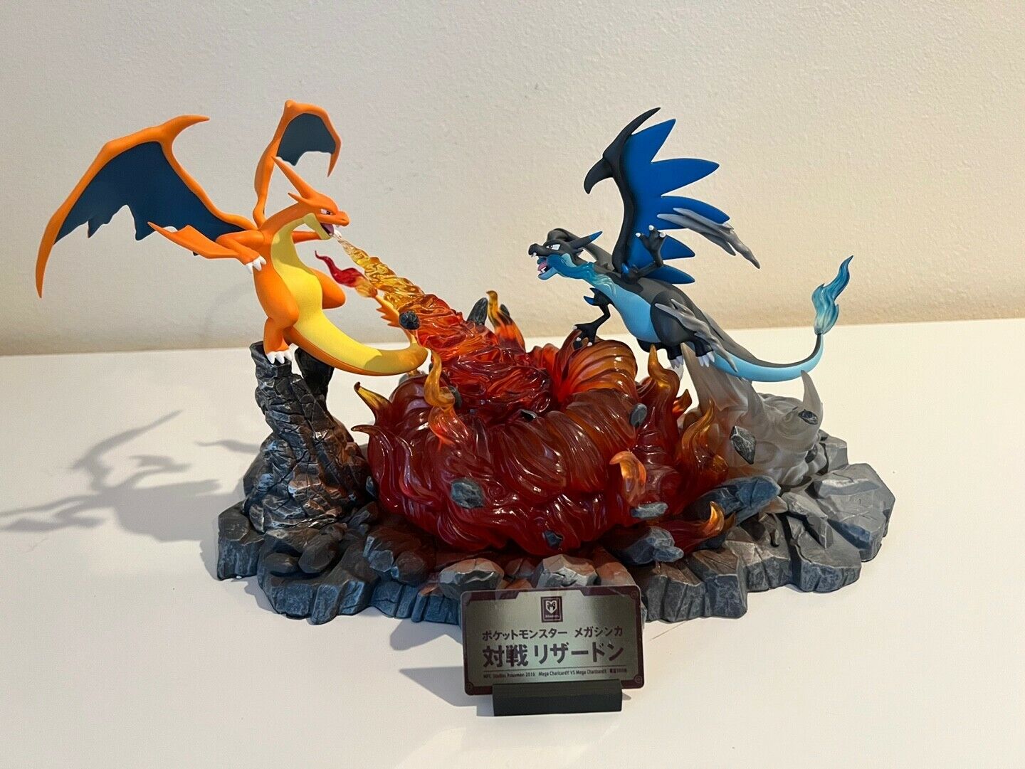 Mega Charizard X vs Mega Charizard Y