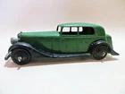 DINKY 30c 'DAIMLER SALOON CAR, GREEN' VINTAGE. COMPLETE. ORIGINAL.