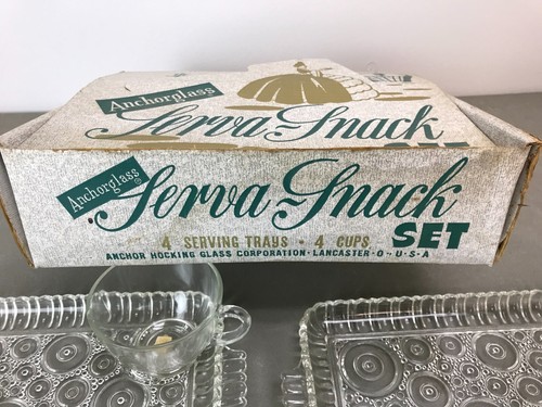 8 vtg Anchor Hocking Colonial Lady Circles Pattern Glass Serva-Snack Set w/ Box - Picture 5 of 15