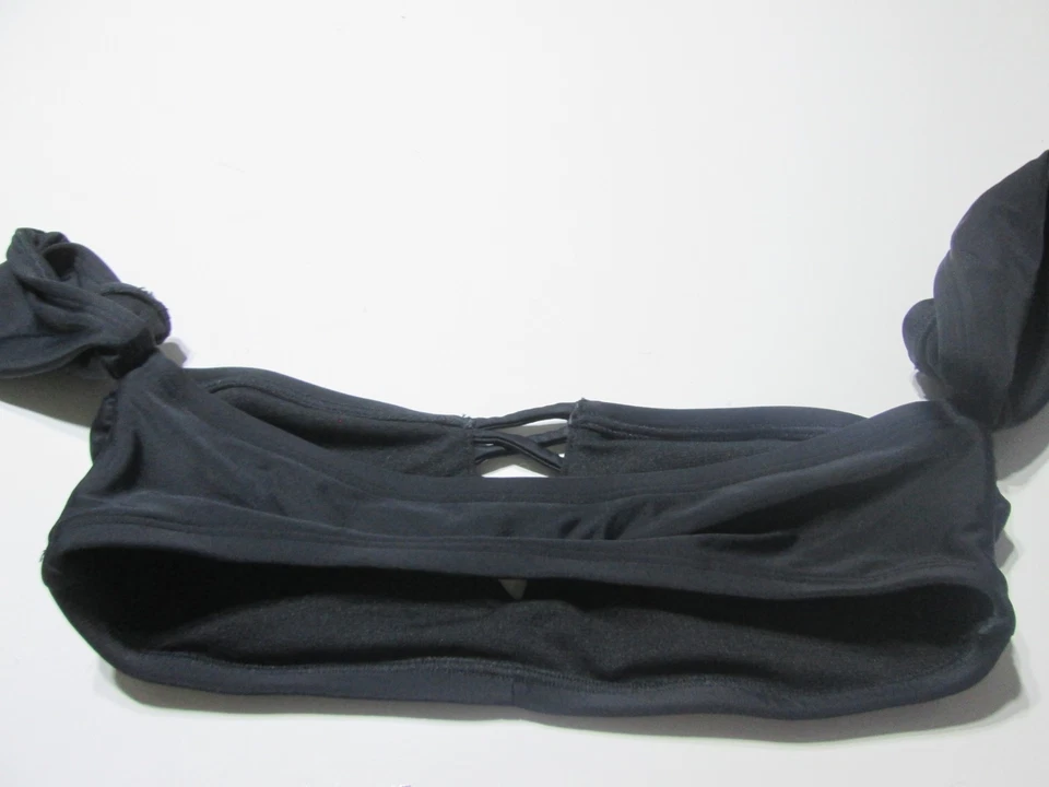 Top de bikini Hollister para mujer talla M negro inalámbrico sin forro correas anchas traje de baño Foto 2 de 4