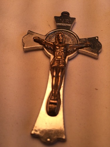 St Benedict Crucifix Cross Medal Pendant . - Picture 12 of 12