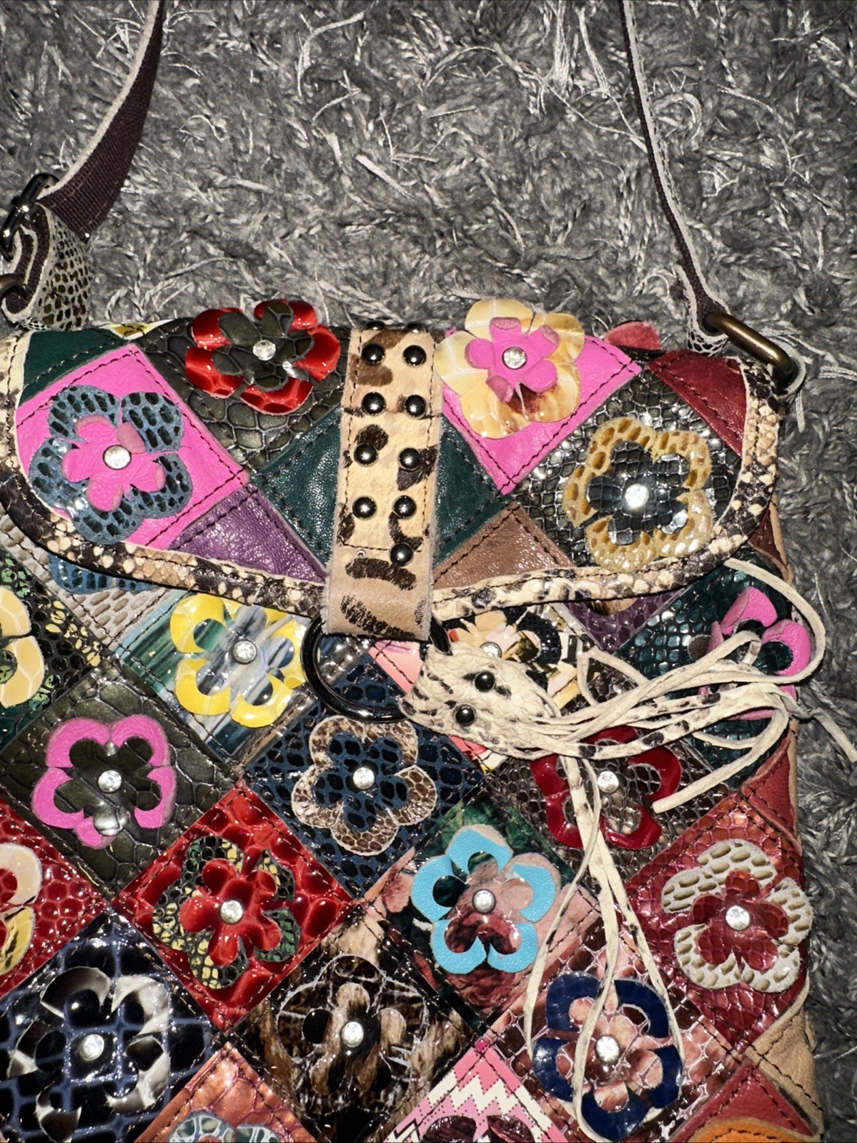 AmeriLeather Patchwork Flower Handbag Shoulder St… - image 4