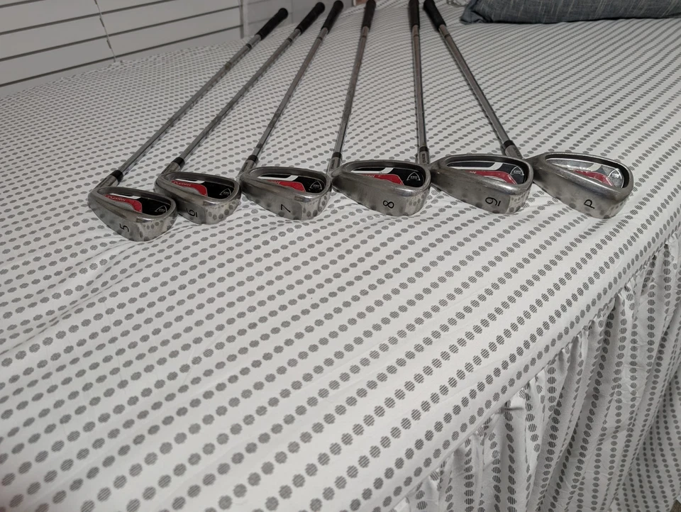 Hierros de golf Maxfli negros 5,6,7,8,9 P diestro regular flexible para hombre Foto 2 de 4