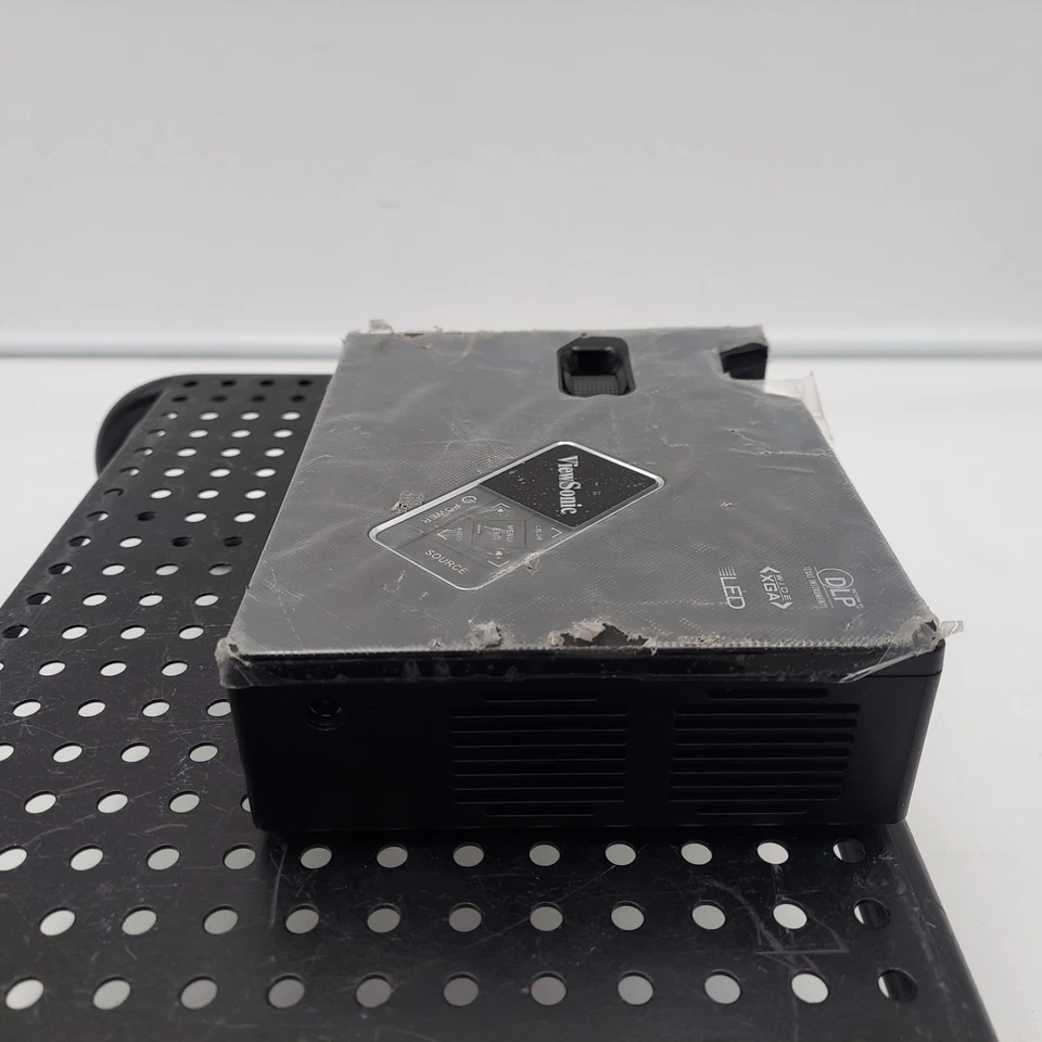 ViewSonic PLED-W600 Portable Widescreen LED Projector - Image 4 of 4