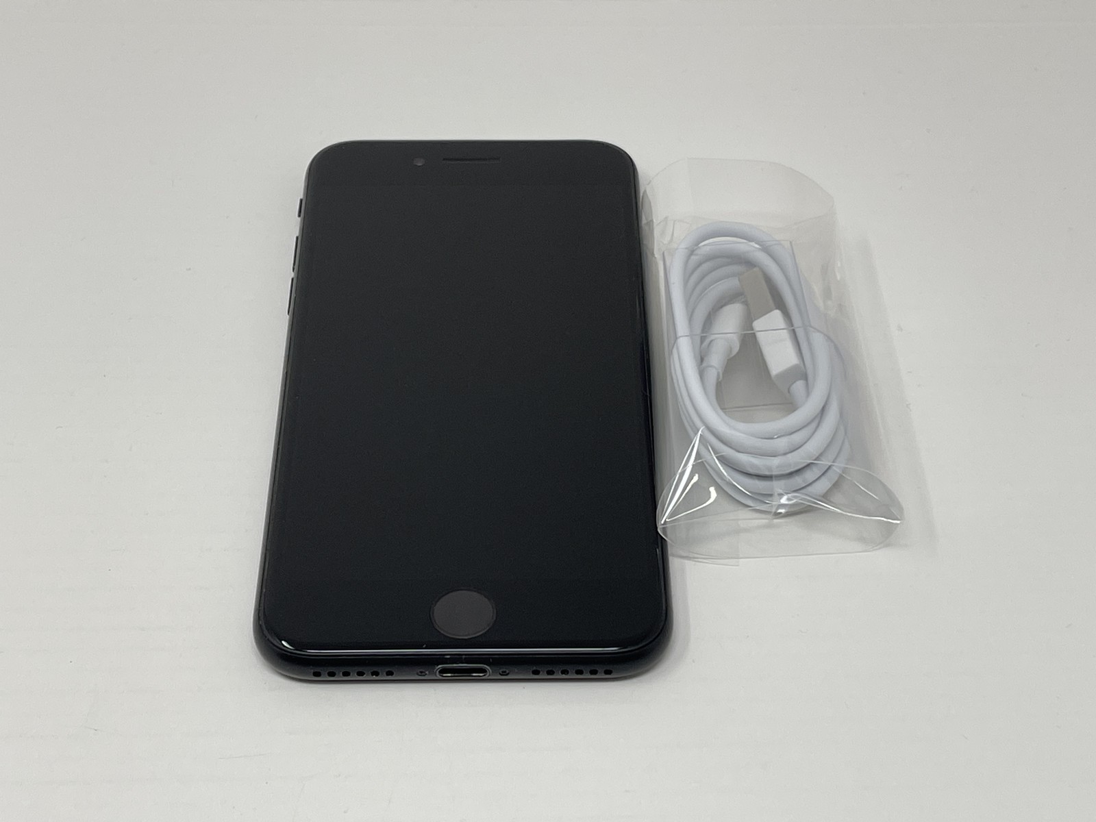 Apple iPhone SE 2nd Gen 2020 128GB Unlocked Black A2275 Very Good BH under 80%