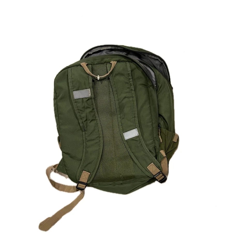 Mochila acolchada verde lima Embark Foto 2 de 4