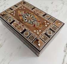 10.7 x 7.0 inches Rectangle Mosaic Box