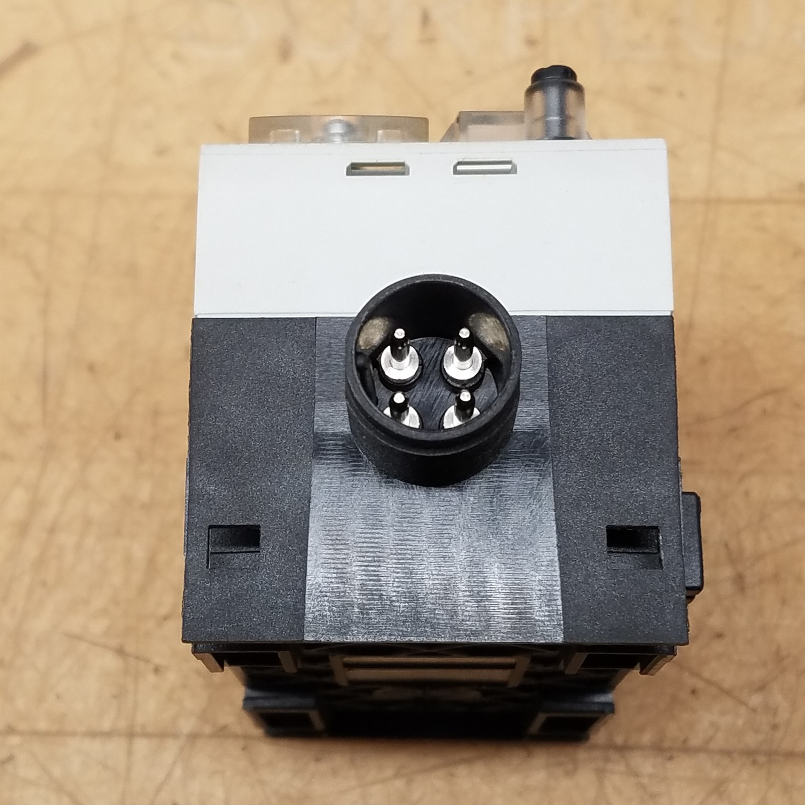 Festo CPX-FEC-1-IE Control Block with CPX-GE-EV-S Interlinking Block - USED