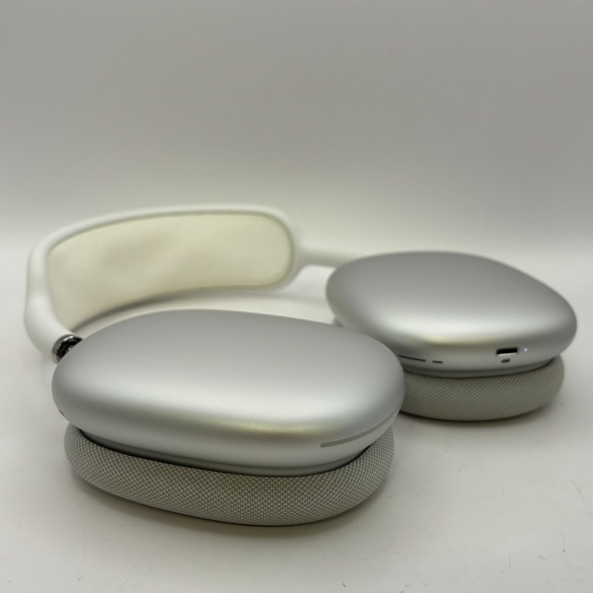 AirPodsMax 第1世代 シルバー lightning Silver AirPods Max (Lightning) – Unclaimed Baggage