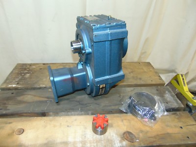 SEW Eurodrive Electric Motor Snuggler Gear Reduction Speed Reducer 16.81 Ratio