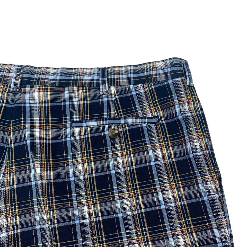 Roundtree & Yorke Gold Label Flat Front Shorts Mens Size 42 Navy Blue Plaid - Image 3 of 4