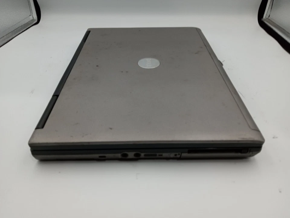 Dell Latitude D620 Laptop Intel Core Duo 2GB RAM 320GB HDD XP RS232 *READ* -RR - Image 3 of 4