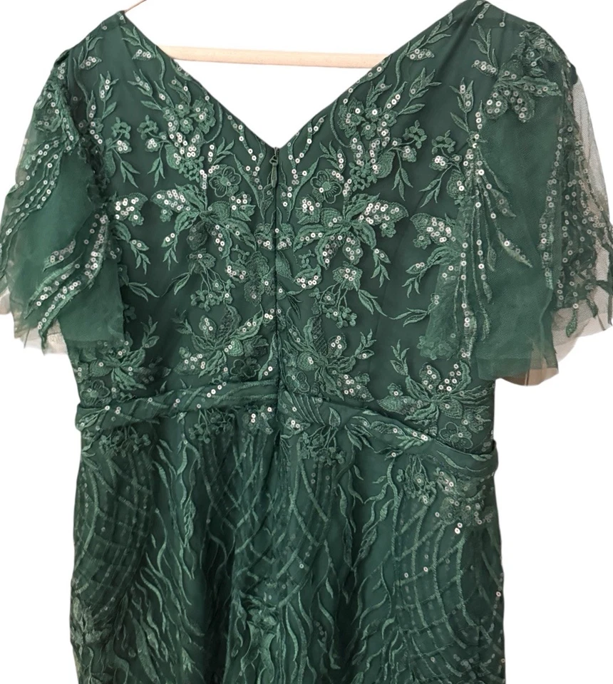 Vestido JJ's House Madre de la Novia/Novio Hasta el Suelo Talla 14 Verde Lentejuelas Foto 4 de 4