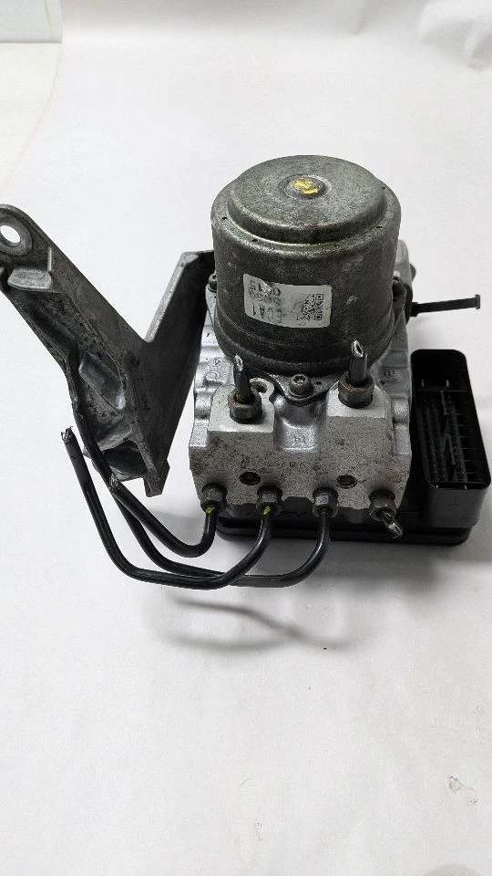 Used ABS Hydraulic Assembly fits: 2006 Acura Tsx vehicle stability assist AT Gra - Image 2 of 4