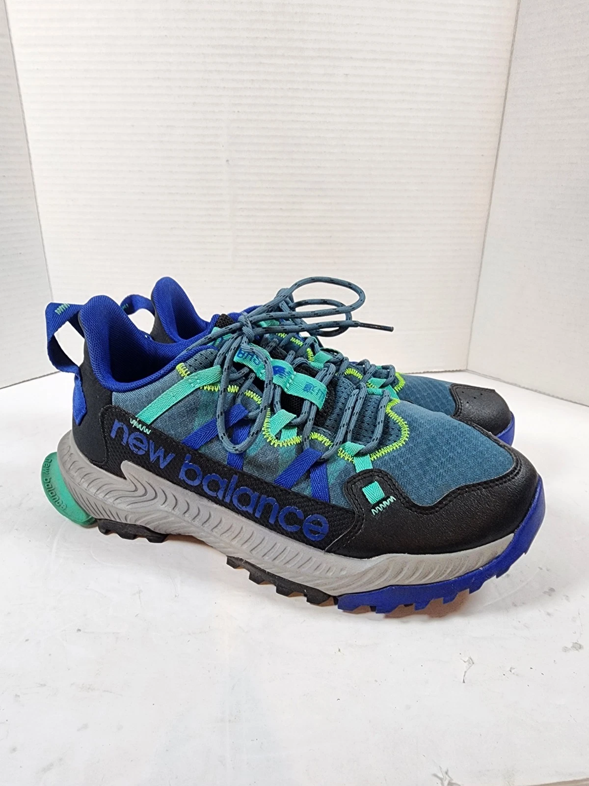 New Balance Shando Trail Running Shoes Mens Size 9 Blue Black Hiking Sneakers