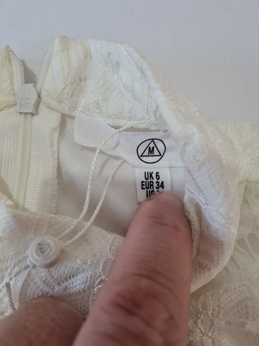 Ladies Playsuit Missguided Size 6 White Sleeveless V Neck 13919 - Picture 5 of 12