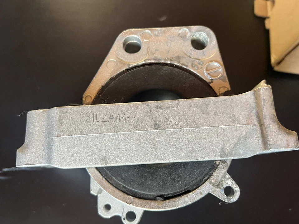 Mazda 2012 3 montaje de motor Foto 2 de 3