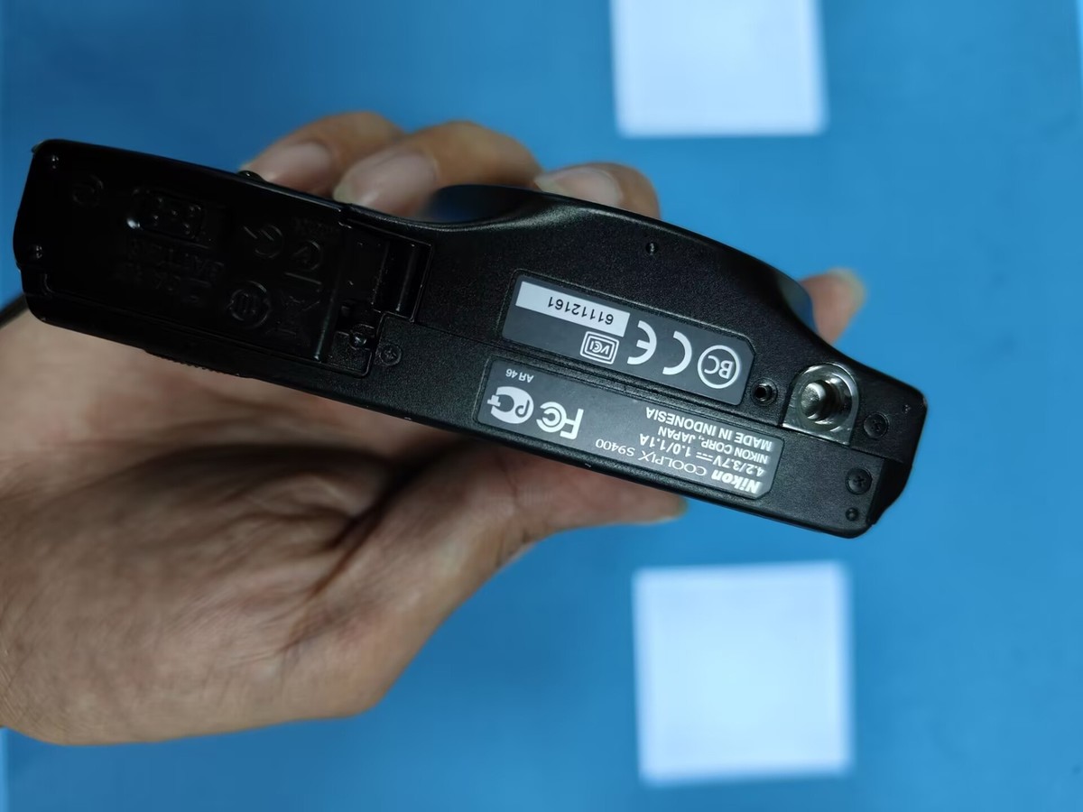 チ*プ様 Nikon COOLPIX S9400 本体と付属品 s-l400.jpg