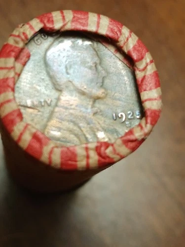 unsearched 1909-1958 P.D.S.  Lincoln wheat cent ,penny roll,with 1925 S / 1927