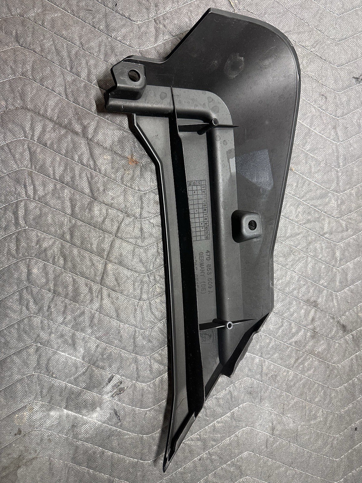 Lamborghini Aventador Lp700 RH & LH molding Covers ( 470853510, 470853509 )