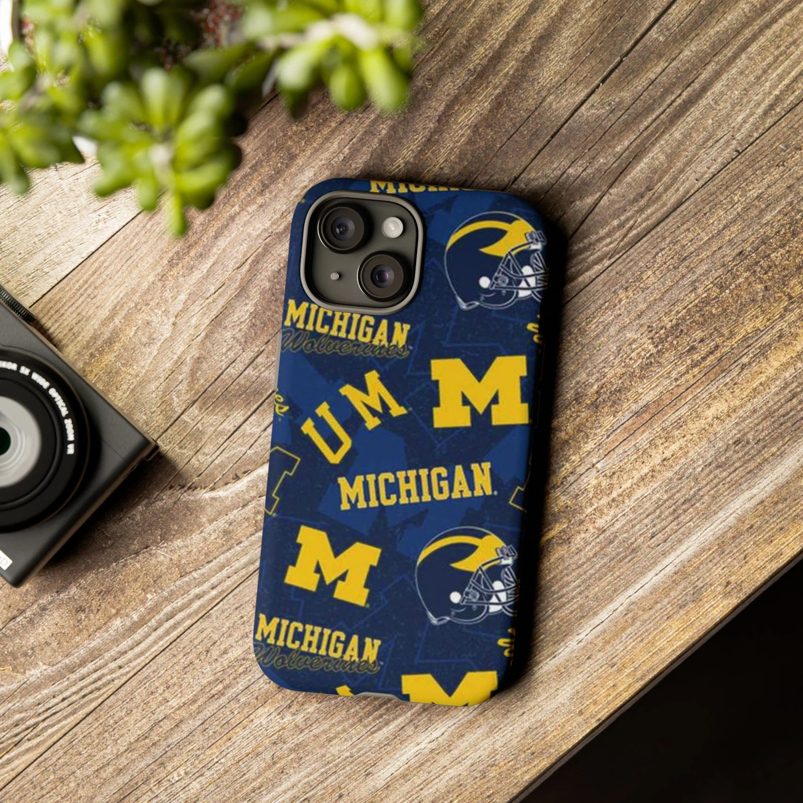 Michigan Wolverines Apple iPhone Cases