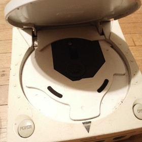 Sega Dreamcast Console WORKS w/ Controller